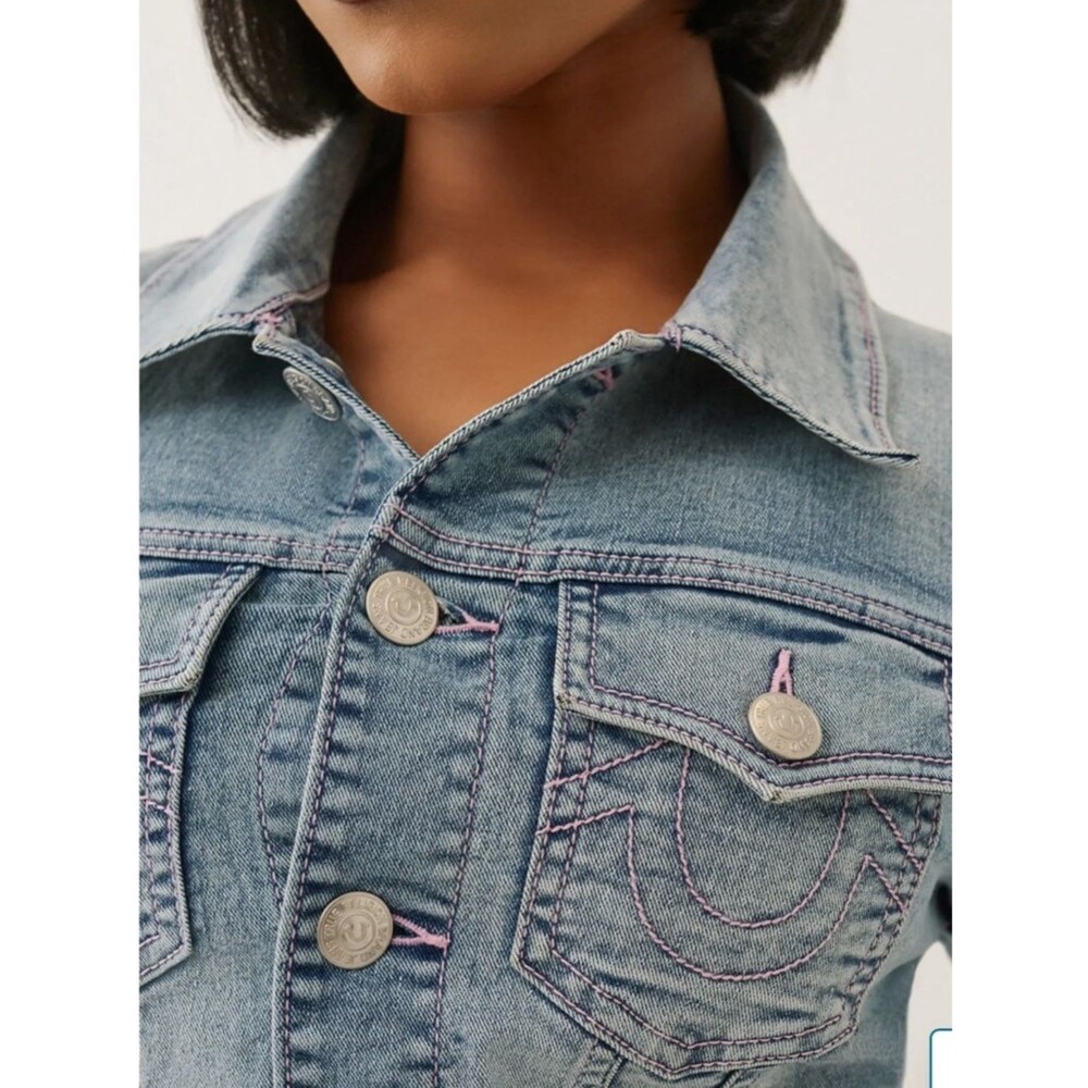 True Religion Jesse SN Crop Trucker Denim Jacket Pear Wash Medium NWT - Picture 4 of 8
